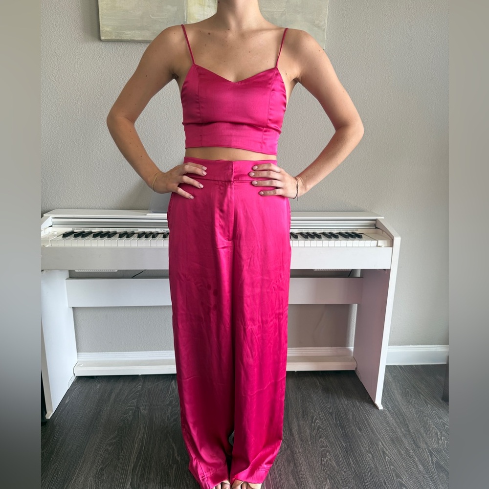 House of Harlow 1960 Two Piece Vibrant Pink Satin Crop Top & Wide Leg Pants Sz
